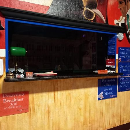 Euro Hostal Guatemala-Stad Buitenkant foto