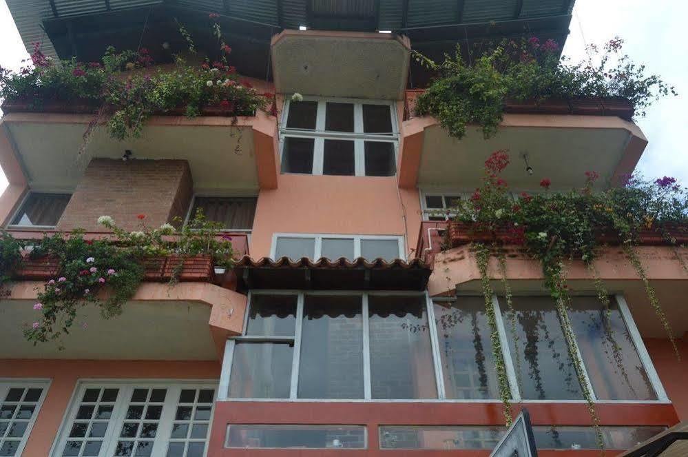 Euro Hostal Guatemala-Stad Buitenkant foto