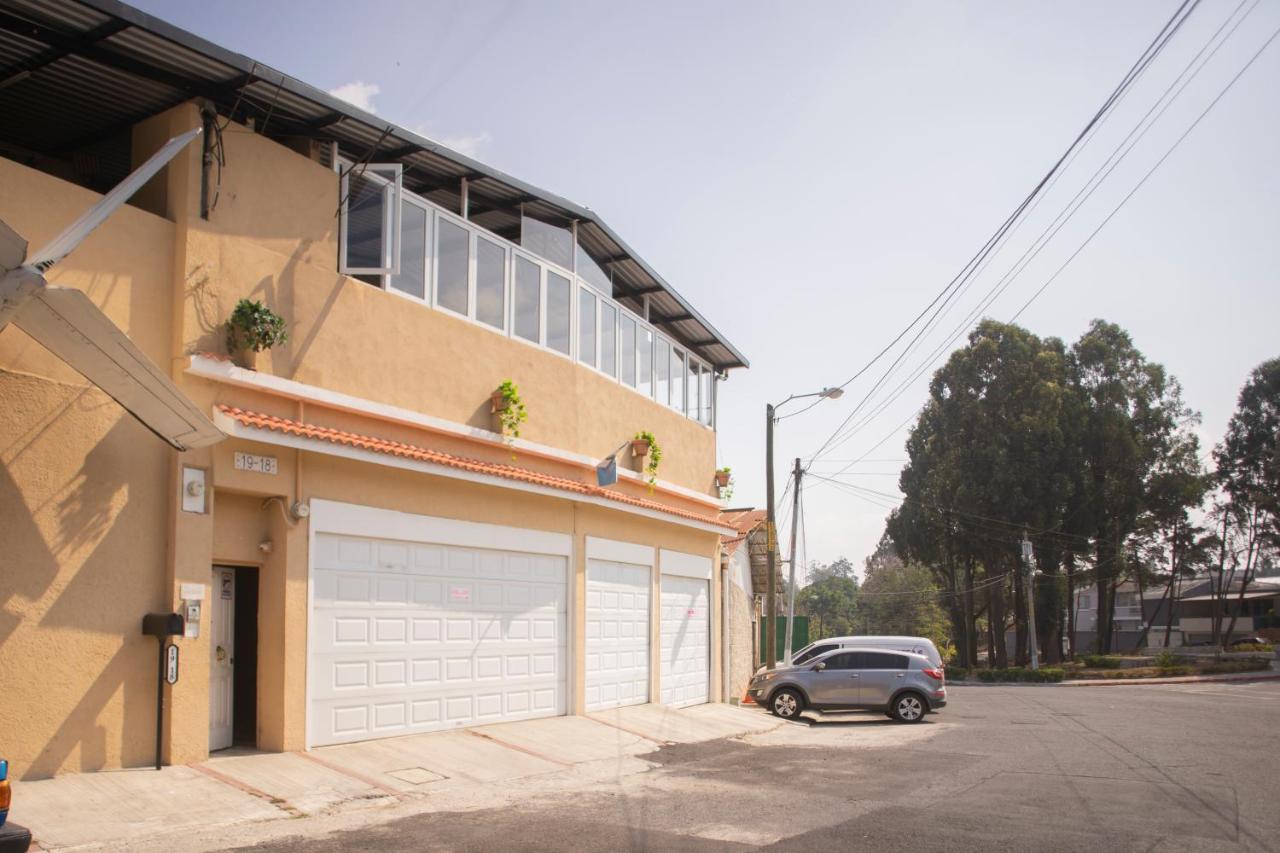 Euro Hostal Guatemala-Stad Buitenkant foto