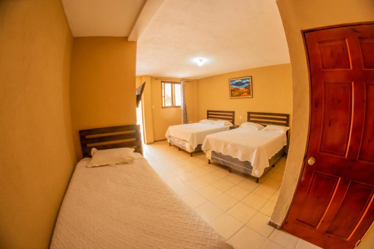 Euro Hostal Guatemala-Stad Buitenkant foto