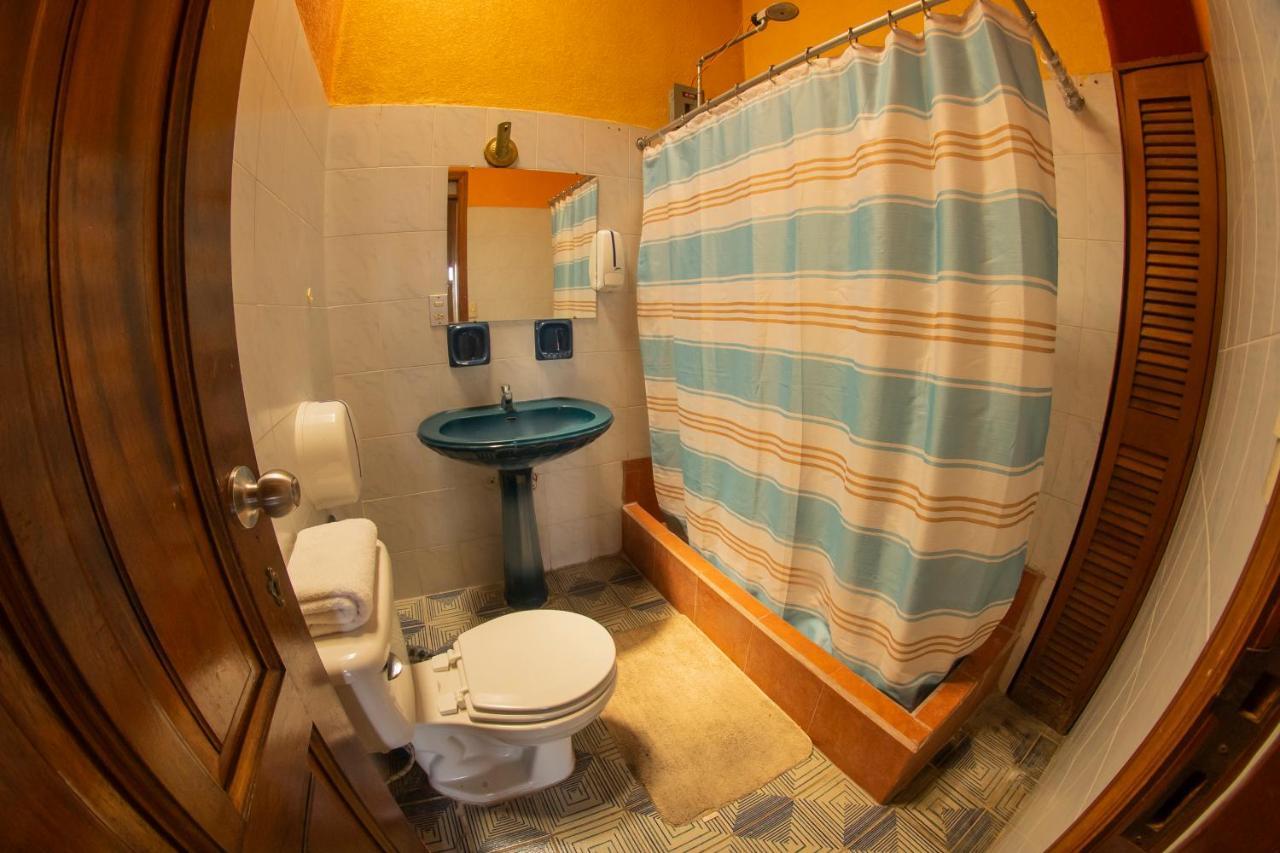 Euro Hostal Guatemala-Stad Buitenkant foto