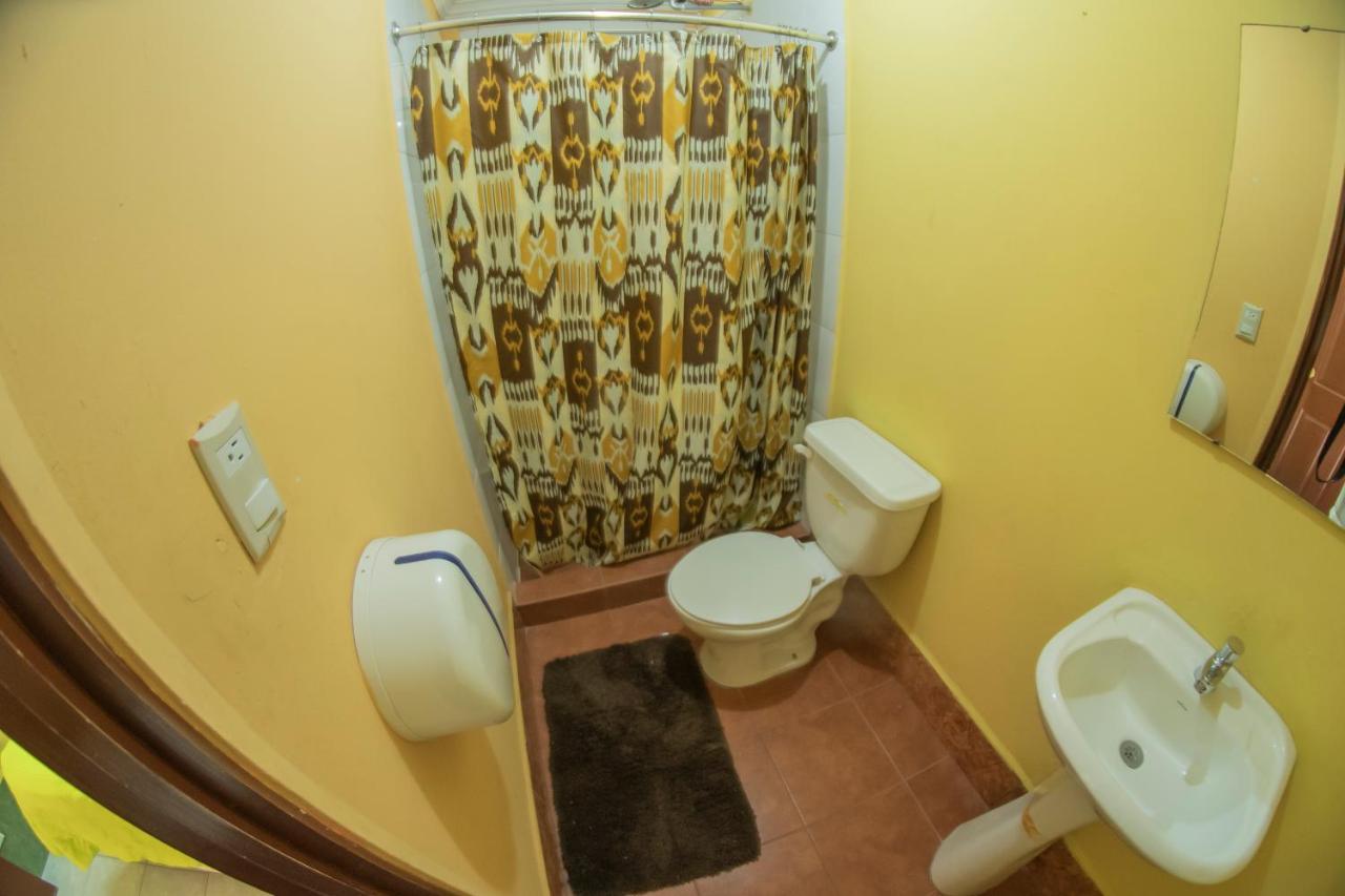 Euro Hostal Guatemala-Stad Buitenkant foto
