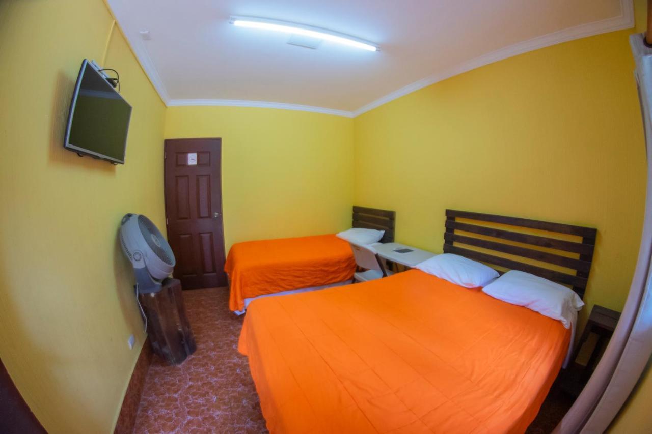 Euro Hostal Guatemala-Stad Buitenkant foto