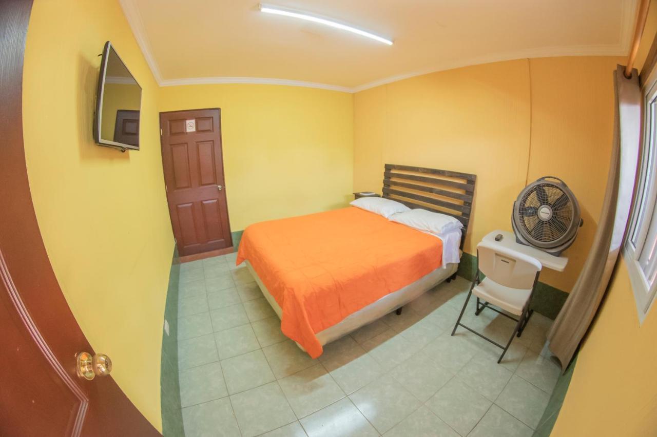 Euro Hostal Guatemala-Stad Buitenkant foto
