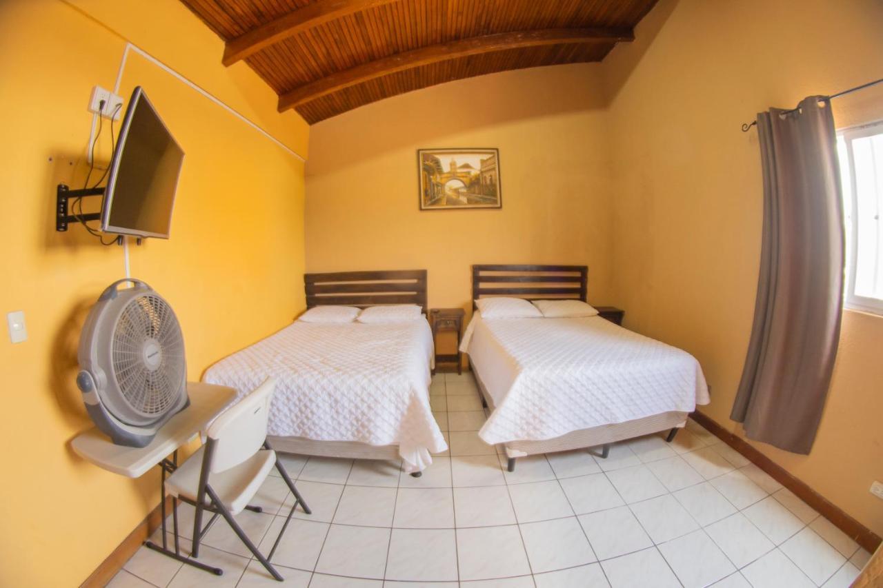 Euro Hostal Guatemala-Stad Buitenkant foto