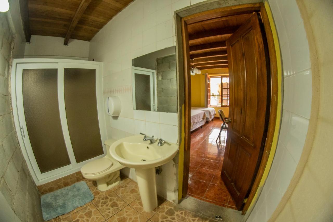 Euro Hostal Guatemala-Stad Buitenkant foto