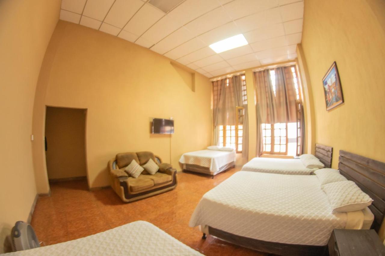 Euro Hostal Guatemala-Stad Buitenkant foto